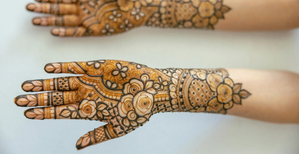 front Hand mehndi Deisgn 1