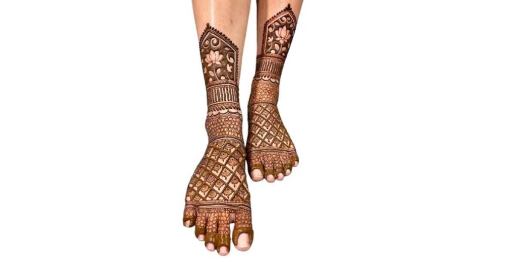 Stylish Foot Mehndi Design