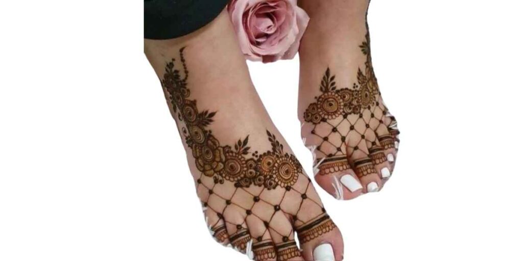 Stylish Foot Mehndi Design